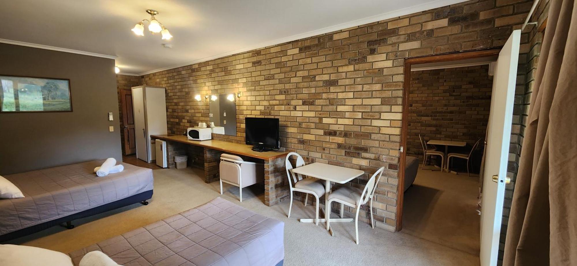 Magdala Motor Lodge & Lakeside Restaurant Stawell Exterior photo