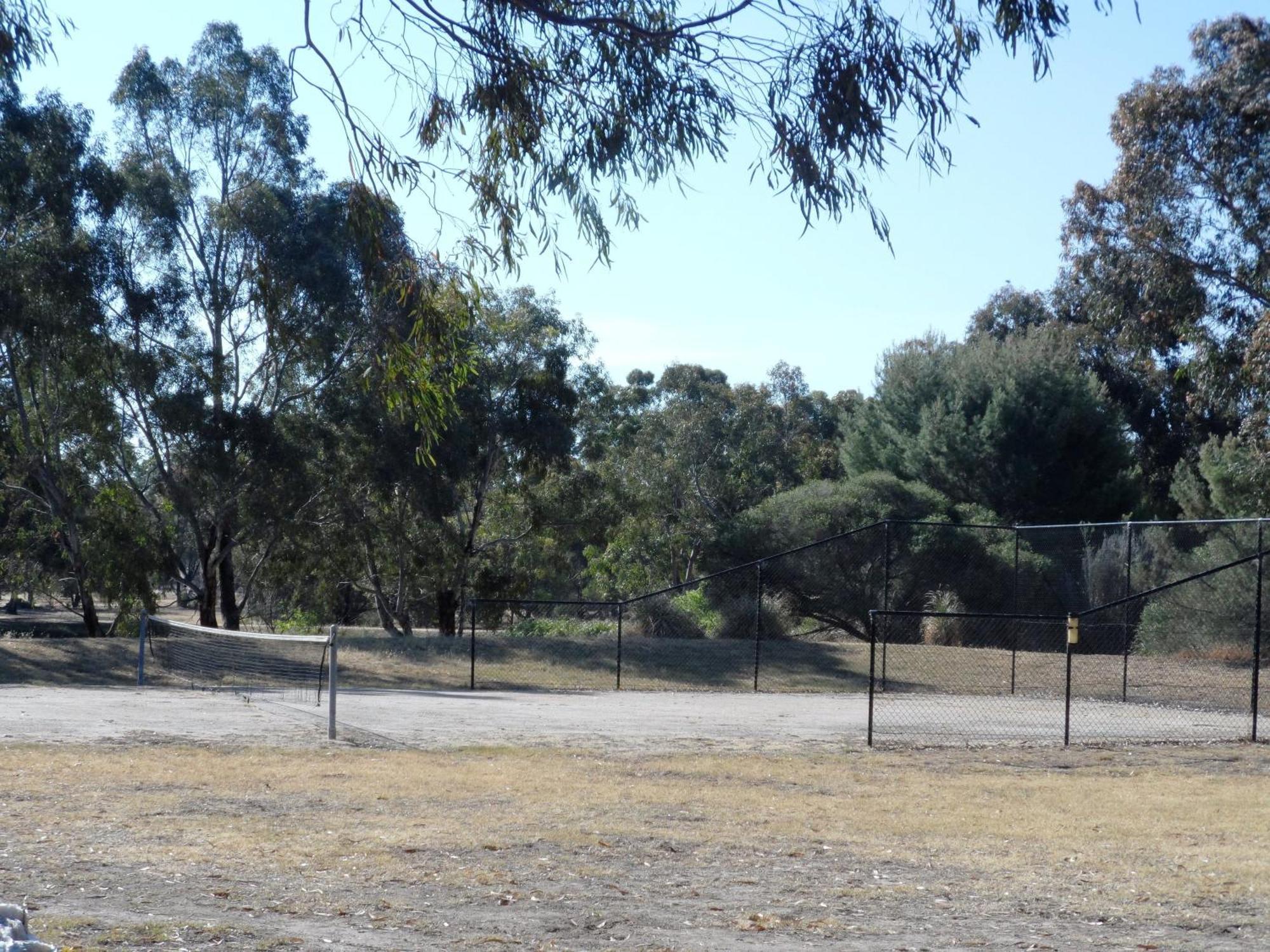 Magdala Motor Lodge & Lakeside Restaurant Stawell Exterior photo