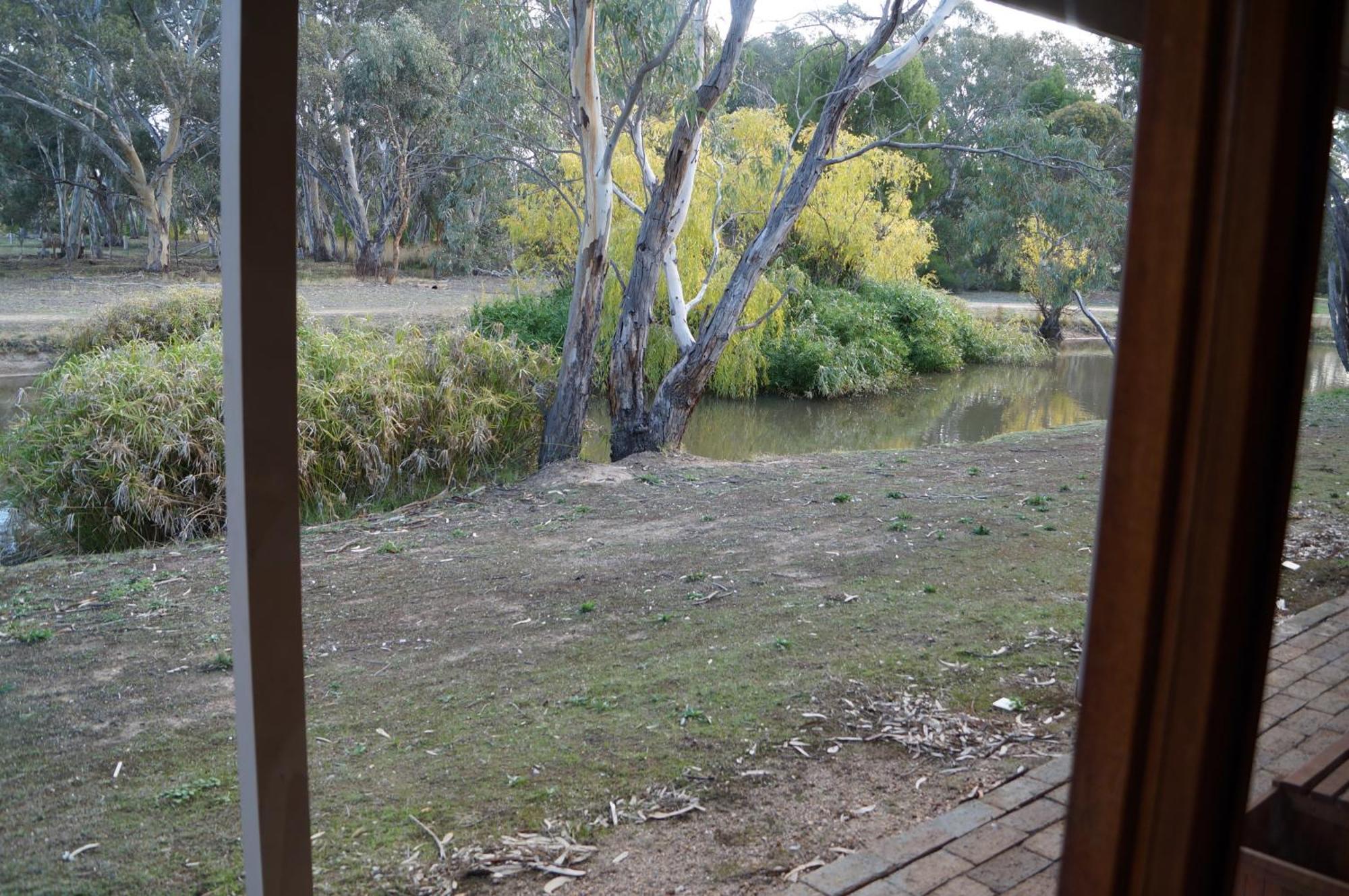Magdala Motor Lodge & Lakeside Restaurant Stawell Room photo