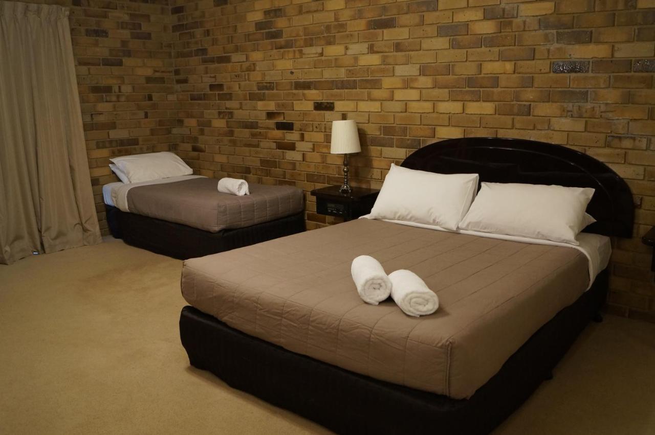 Magdala Motor Lodge & Lakeside Restaurant Stawell Room photo